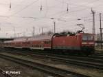 143 846-0 schiebt eine RB 11 Cottbus durch Eisenh�ttenstadt.