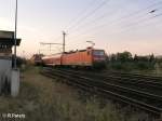RB begegnet RE, 143 111-3 schiebt RB11 nach Frankfurt/Oder w�rend 112 den RE1 Eisenh�ttenstadt zieht.