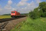 185 261-5 mit gemischten G�terzug bei P�lling.