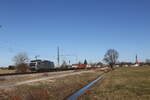 7193 909 von  RAILPOOL  war mit einem  KLV  am 25. Februar 2026 bei �bersee am Chiemsee in Richtung M�nchen unterwegs.