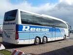 Mercedes Travego von Reese Reisen aus Deutschland im Stadthafen Sassnitz.