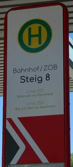 (254'790) - mm-Haltestellenschild - Memmingen, Bahnhof/ZOB - am 4.