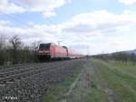 146 247-2 zieht den RE4616 nach Frankfurt/Main bei Th�ngersheim.
