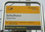 (138'422) - PostAuto-Haltestellenschild - Spiezwiler, Schulhaus - am 6. April 2012