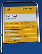 (230'008) - PostAuto-Haltestellenschild - Tiefencastel, Bahnhof - am 6.