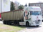 DAF XF 460 Kippersattelzug in Friedland.