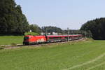 1116 175 mit einem  Railjet  aus Salzburg kommend am 7. August 2024 bei Axdorf.