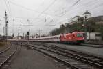 1216 007-5 bei der Ausfahrt aus dem Bahnhof von Kufstein am 25.