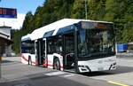 (280'975 - eSolaris am 4. Oktober 2025 beim Bahnhof Wolhusen