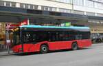 (282'733) - Funi-Car, Biel - Nr. 4/BE 107'904 - Solaris am 4. Dezember 2025 beim Bahnhof Biel