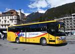 (260'533) - GrindelwaldBus, Grindelwald - Nr. 21/BE 100'930 - Setra am 19. Mrz 2024 beim Bahnhof Grindelwald