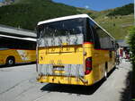 Andermatt/820312/252573---postauto-bern---be (252'573) - PostAuto Bern - BE 401'465/PID 4715 - Setra (ex AVG Meiringen Nr. 65) am 9. Juli 2023 beim Bahnhof Andermatt