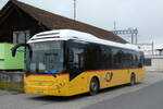 Volvo/902522/282015---postauto-wallis---vs (282'015) - PostAuto Wallis - VS 471'470/PID 10'878 - Volvo (ex Nr. 80) am 1. November 2025 beim Bahnhof Ins