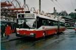 (030'922) - WV Winterthur - Nr. 154 - Mercedes Gelenktrolleybus am 18. April 1999 beim Hauptbahnhof Winterthur