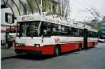 (050'717) - WV Winterthur - Nr. 127 - Saurer/FHS Gelenktrolleybus am 19. November 2001 beim Hauptbahnhof Winterthur