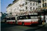 (059'013) - WV Winterthur - Nr. 123 - Saurer/FHS Gelenktrolleybus am 20. Februar 2003 beim Hauptbahnhof Winterthur