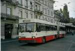 (071'427) - SW Winterthur - Nr. 128 - Saurer/FHS Gelenktrolleybus am 4. Oktober 2004 beim Hauptbahnhof Winterthur