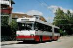 (080'104) - SW Winterthur - Nr. 122 - Saurer/FHS Gelenktrolleybus am 28. August 2005 in Winterthur, Bettenplatz