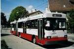 (080'111) - SW Winterthur - Nr. 122 - Saurer/FHS Gelenktrolleybus am 28. August 2005 in Winterthur, Hinterdorf-Seen