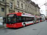 (142'125) - SW Winterthur - Nr. 106 - Hess/Hess Gelenktrolleybus am 24. Oktober 2012 beim Hauptbahnhof Winterthur