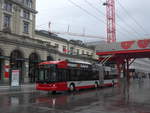 (200'097) - SW Winterthur - Nr. 112 - Hess/Hess Gelenktrolleybus am 23. Dezember 2018 beim Hauptbahnhof Winterthur