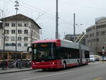 (242'497) - SW Winterthur - Nr. 123 - Hess/Hess Gelenktrolleybus am 12. November 2022 beim Hauptbahnhof Winterthur