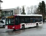 (234'232) - TPF Fribourg - Nr. 83/FR 300'382 - Mercedes am 8. April 2022 beim Bahnhof Ddingen