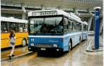 (032'933) - VBL Luzern - Nr. 111/LU 15'017 - Volvo/R&J am 27. Juni 1999 beim Bahnhof Luzern