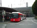 (145'704) - VBL Luzern - Nr. 233 - Hess/Hess Doppelgelenktrolleybus am 8. Juli 2013 beim Bahnhof Luzern