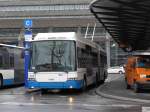 (148'895) - VBL Luzern - Nr. 202 - Hess/Hess Gelenktrolleybus am 16. Februar 2014 beim Bahnhof Luzern