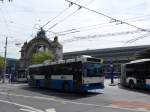 (150'613) - VBL Luzern - Nr. 272 - NAW/R&J-Hess Trolleybus am 10. Mai 2014 beim Bahnhof Luzern