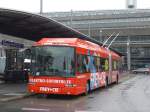 (156'071) - VBL Luzern - Nr. 210 - Hess/Hess Gelenktrolleybus am 25. Oktober 2014 beim Bahnhof Luzern