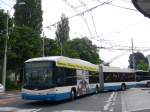 (160'657) - VBL Luzern - Nr. 213 - Hess/Hess Gelenktrolleybus am 22. Mai 2015 beim Bahnhof Luzern