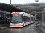 (169'462) - VBL Luzern - Nr. 242 - Hess/Hess Doppelgelenktrolleybus am 25. Mrz 2016 beim Bahnhof Luzern