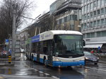 (169'471) - VBL Luzern - Nr. 211 - Hess/Hess Gelenktrolleybus am 25. Mrz 2016 beim Bahnhof Luzern