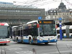 (245'386) - VBL Luzern - Nr. 93/LU 15'093 - Mercedes am 25. Januar 2023 beim Bahnhof Luzern