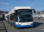 (259'183) - VBL Luzern - Nr. 227 - Hess/Hess Gelenktrolleybus am 6. Februar 2024 in Luzern, Bahnhofbrücke