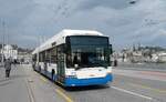 (285'708) - VBL Luzern - Nr. 203 - Hess/Hess Gelenktrolleybus am 23. M�rz 2026 in Luzern, Bahnhofbr�cke