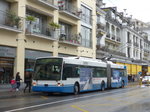 (170'171) - VMCV Clarens - Nr. 13 - Van Hool Gelenktrolleybus am 18. April 2016 in Montreux, Escaliers de la Gare
