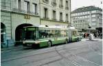 (043'805) - SVB Bern - Nr. 13 - NAW/Hess Gelenktrolleybus am 19. November 2000 beim Bahnhof Bern