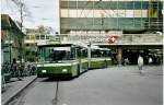 (044'028) - SVB Bern - Nr. 54 - FBW/Hess Gelenktrolleybus am 11. Dezember 2000 beim Bahnhof Bern