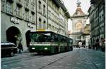 (044'032) - SVB Bern - Nr. 50 - FBW/Hess Gelenktrolleybus am 11. Dezember 2000 in Bern, Zytglogge