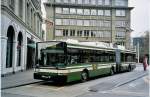 (050'616) - SVB Bern - Nr. 6 - NAW/Hess Gelenktrolleybus am 18. November 2001 beim Bahnhof Bern