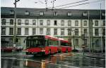 (065'201) - Bernmobil, Bern - Nr. 15 - NAW/Hess Gelenktrolleybus am 18. Januar 2004 beim Bahnhof Bern