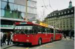 (065'930) - Bernmobil, Bern - Nr. 58 - FBW/Hess Gelenktrolleybus am 8. Mrz 2004 beim Bahnhof Bern