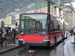 Bern/592730/187046---bernmobil-bern---nr (187'046) - Bernmobil, Bern - Nr. 11 - NAW/Hess Gelenktrolleybus am 18. Dezember 2017 beim Bahnhof Bern