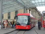 Bern/618990/194377---bernmobil-bern---nr (194'377) - Bernmobil, Bern - Nr. 25 - Hess/Hess Gelenktrolleybus am 24. Juni 2018 beim Bahnhof Bern