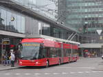 Bern/638904/199063---bernmobil-bern---nr (199'063) - Bernmobil, Bern - Nr. 45 - Hess/Hess Doppelgelenktrolleybus am 29. Oktober 2018 beim Bahnhof Bern