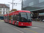 (199'067) - Bernmobil, Bern - Nr. 34 - Hess/Hess Gelenktrolleybus am 29. Oktober 2018 beim Bahnhof Bern