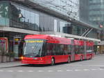 Bern/639733/199304---bernmobil-bern---nr (199'304) - Bernmobil, Bern - Nr. 46 - Hess/Hess Doppelgelenktrolleybus am 18. November 2018 beim Bahnhof Bern